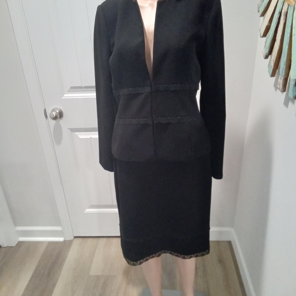 2-$10...J.H. Collectibles Suit Sz 8 Elegant Black Midi Skirt Suit  Blazer Jacket